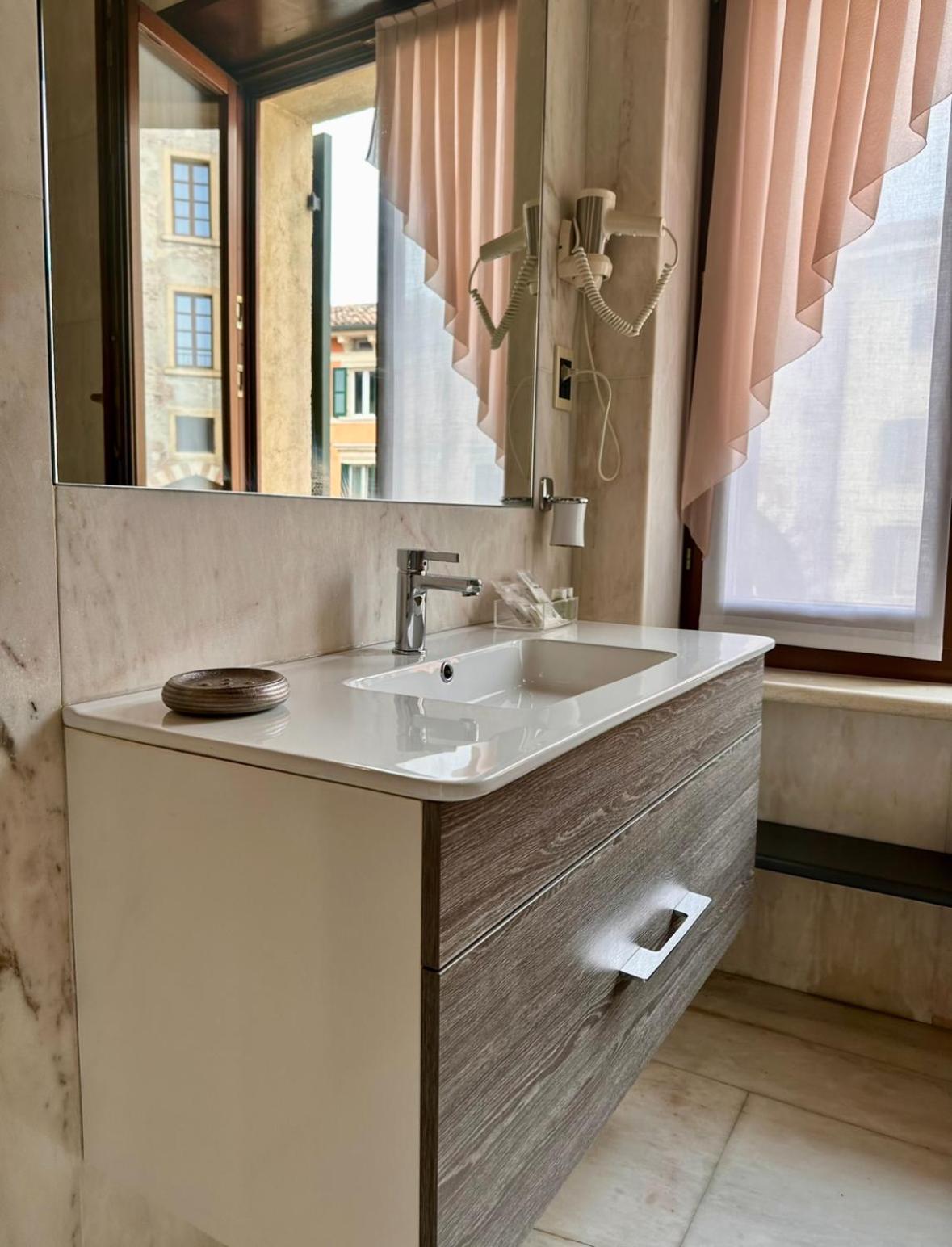 Relais Ponte Pietra Verona