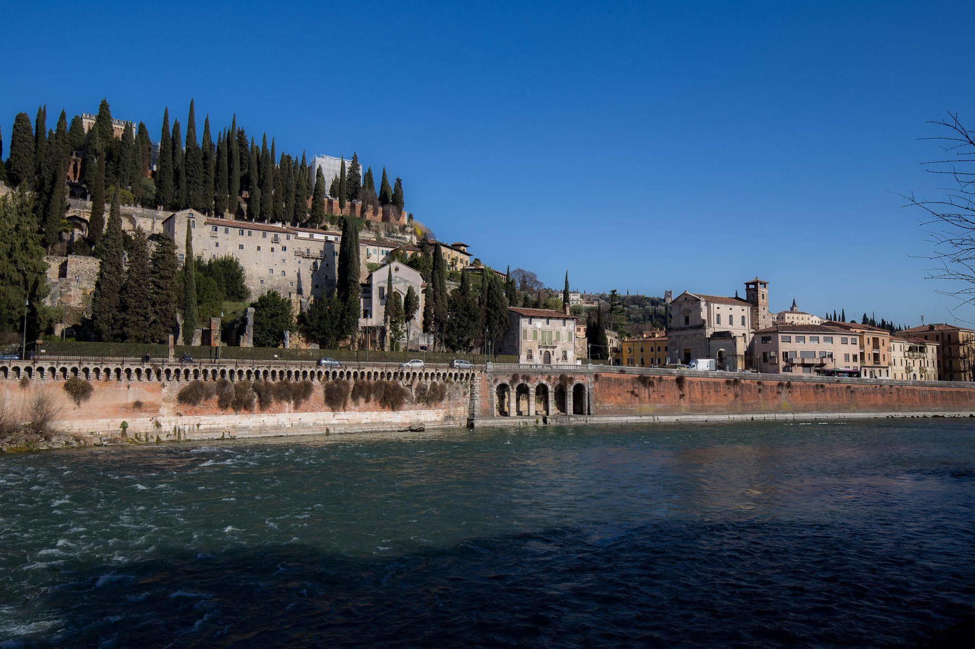 Relais Ponte Pietra Bed and breakfast 2*