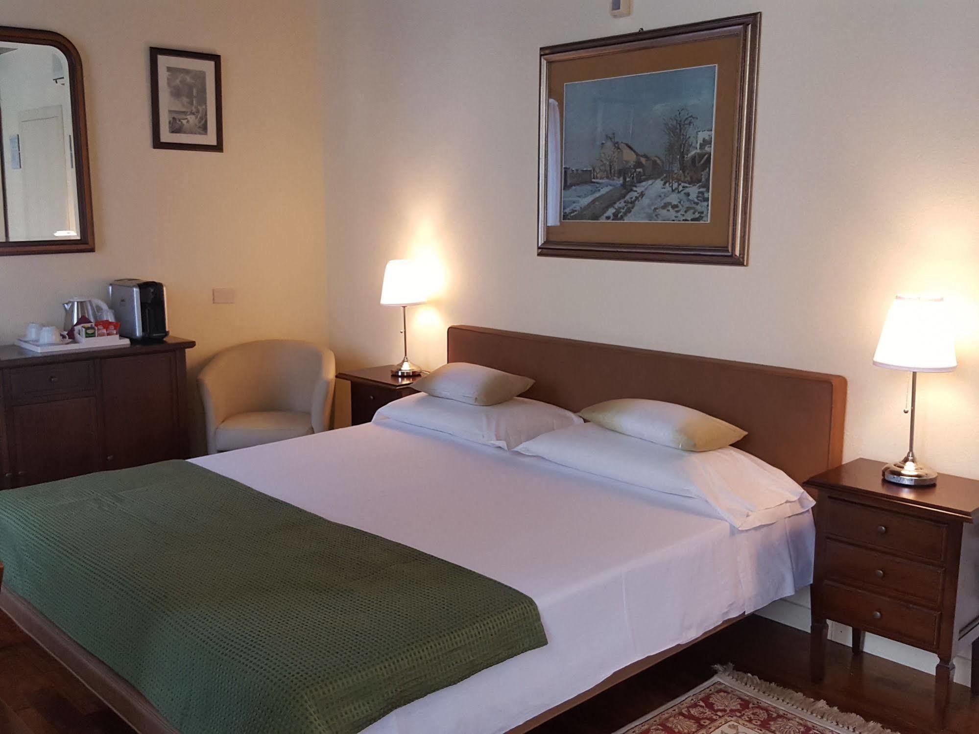 Relais Ponte Pietra Bed and breakfast 2*